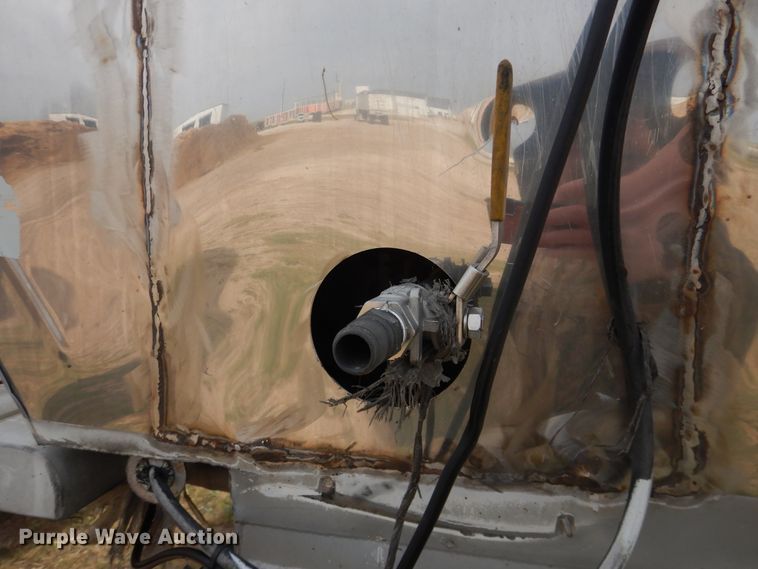 image for item DJ1246 1988 Walker  tank trailer