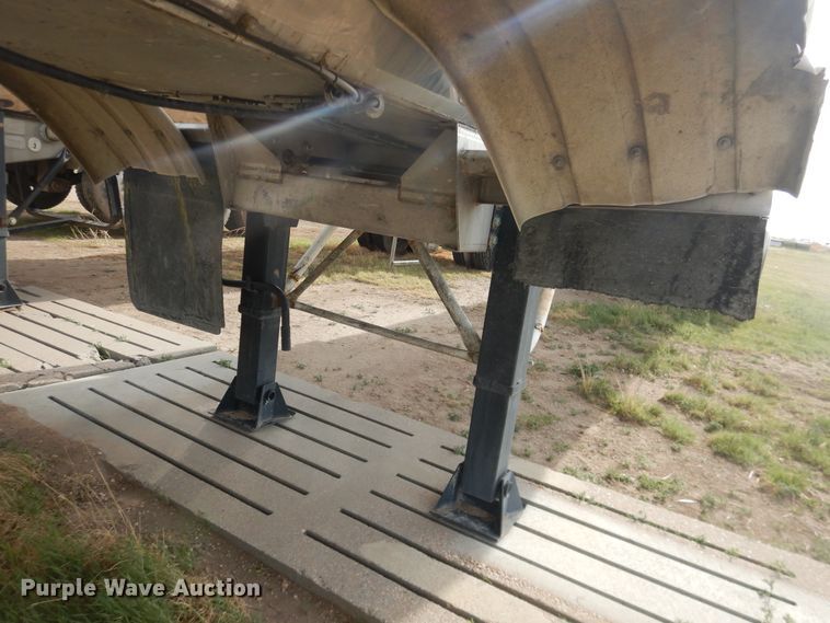 image for item DJ1246 1988 Walker  tank trailer