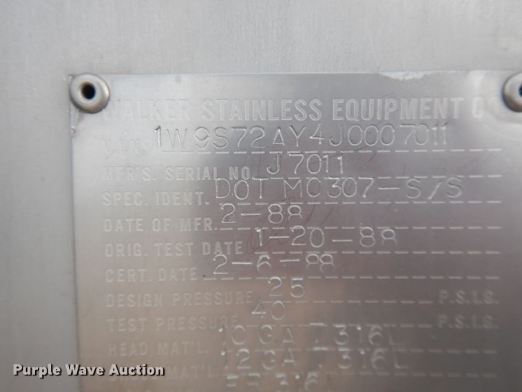 image for item DJ1246 1988 Walker  tank trailer