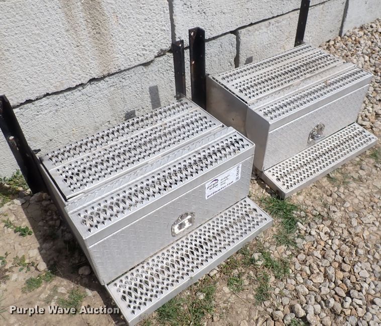 image for item DK4706 (2) toolboxes