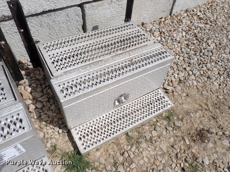 image for item DK4706 (2) toolboxes