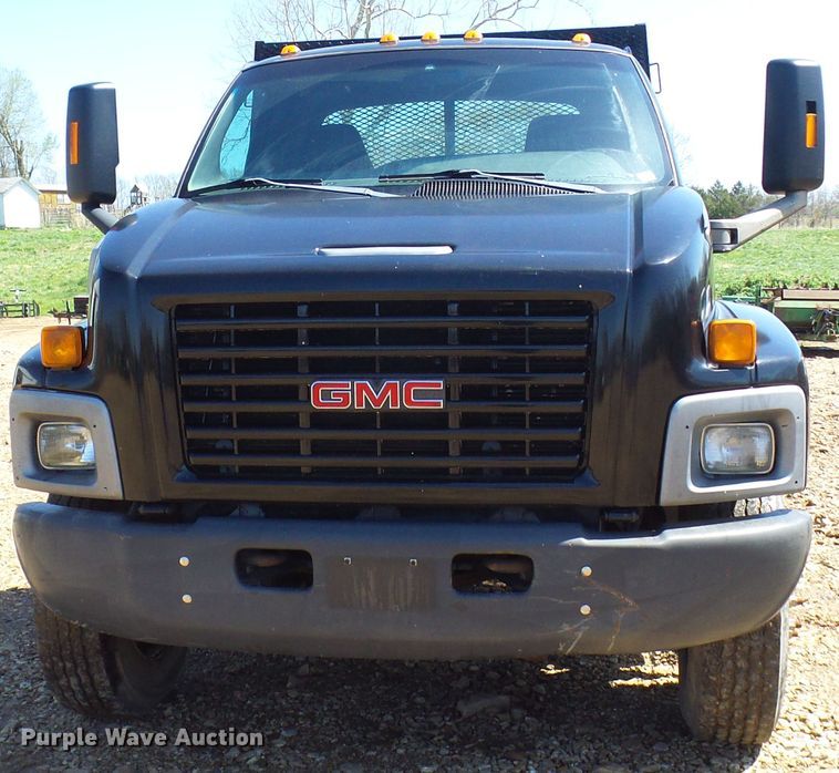 image for item DL0957 2005 GMC C7500  flatbed truck