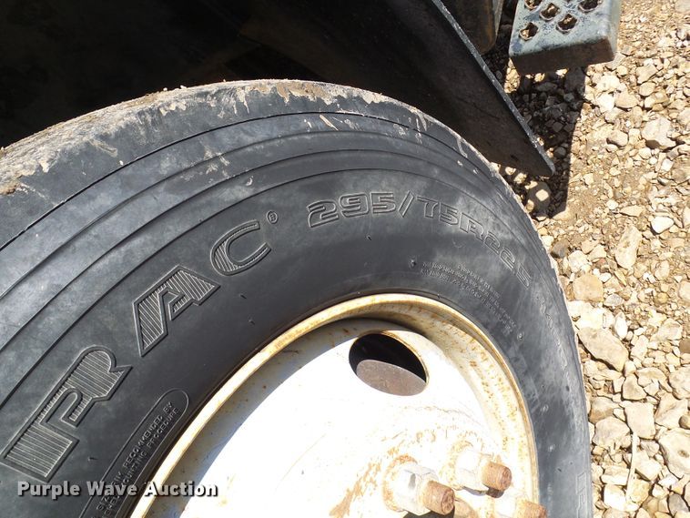 image for item DL0957 2005 GMC C7500  flatbed truck