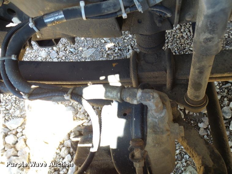 image for item DL0957 2005 GMC C7500  flatbed truck