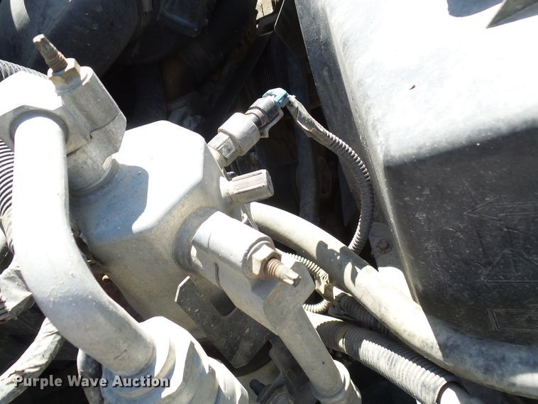 image for item DL0957 2005 GMC C7500  flatbed truck