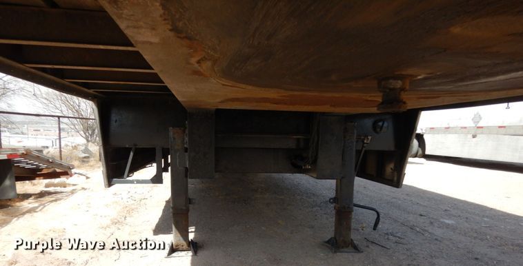 image for item DM2827 2005 Phoenix Coach Works horse trailer