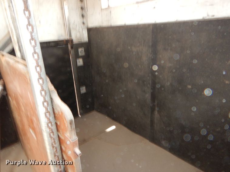 image for item DM2827 2005 Phoenix Coach Works horse trailer