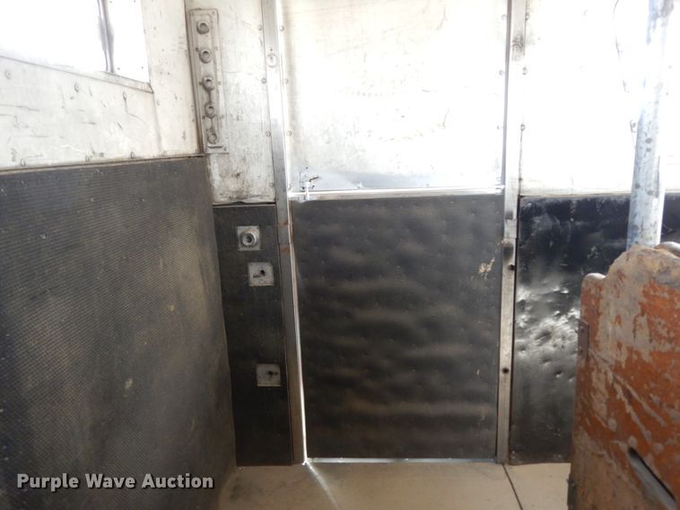 image for item DM2827 2005 Phoenix Coach Works horse trailer