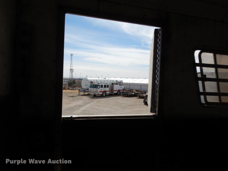 image for item DM2827 2005 Phoenix Coach Works horse trailer