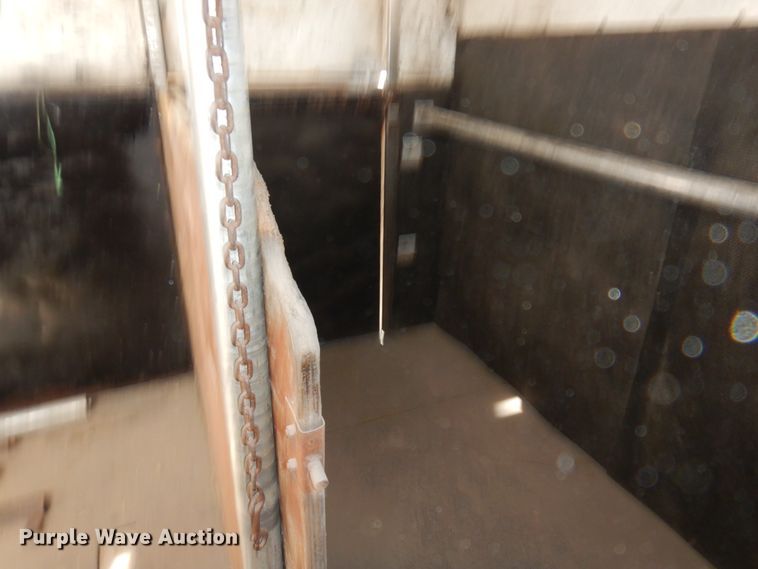 image for item DM2827 2005 Phoenix Coach Works horse trailer