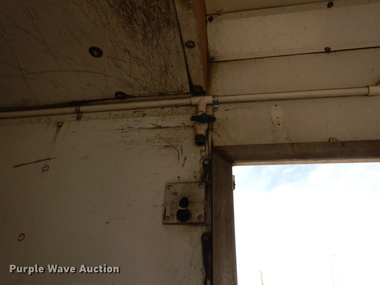 image for item DM2827 2005 Phoenix Coach Works horse trailer