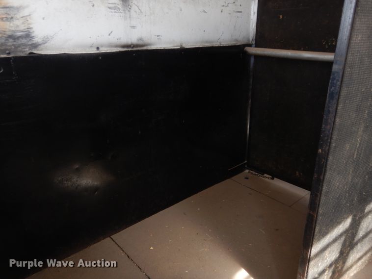 image for item DM2827 2005 Phoenix Coach Works horse trailer