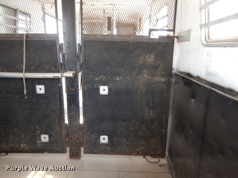 image for item DM2827 2005 Phoenix Coach Works horse trailer