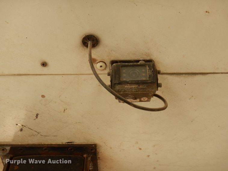 image for item DM2827 2005 Phoenix Coach Works horse trailer