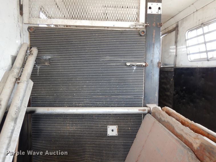 image for item DM2827 2005 Phoenix Coach Works horse trailer