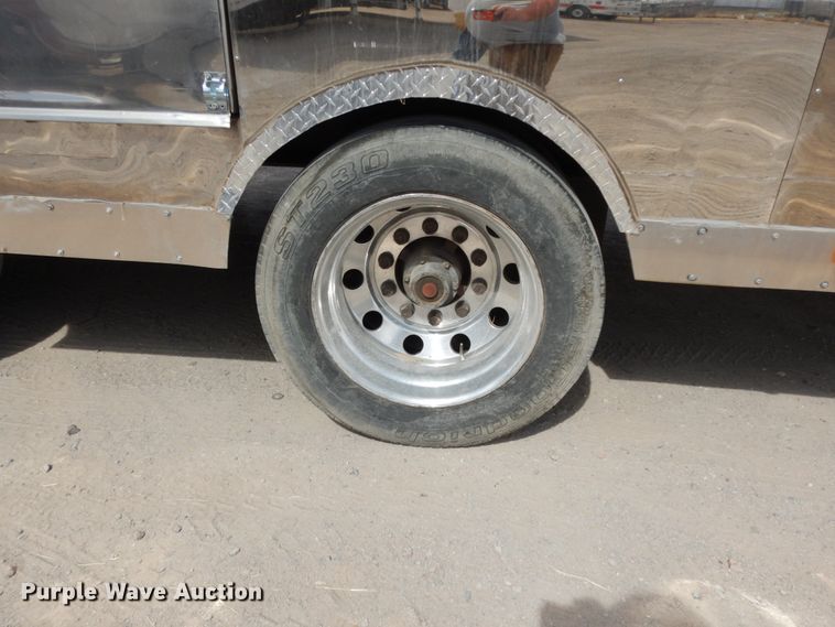 image for item DM2827 2005 Phoenix Coach Works horse trailer