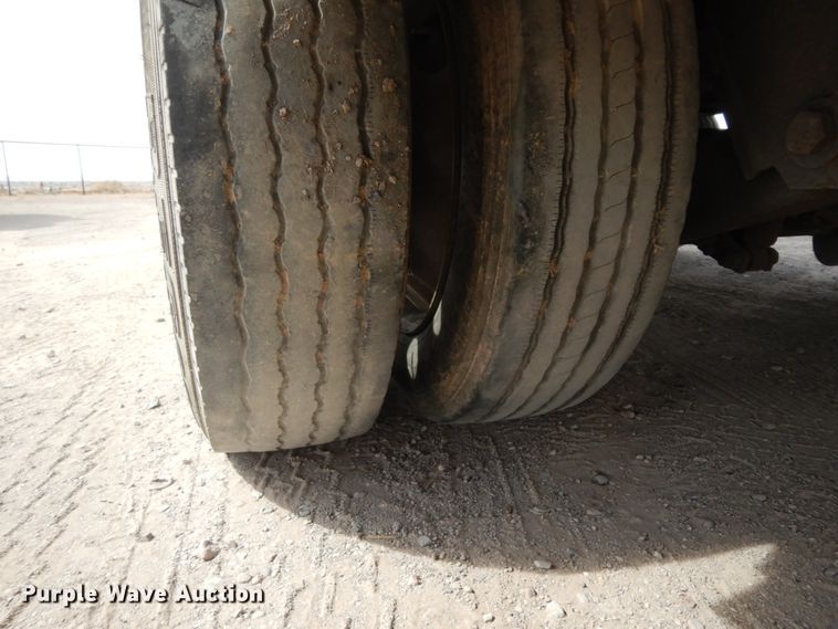 image for item DM2827 2005 Phoenix Coach Works horse trailer