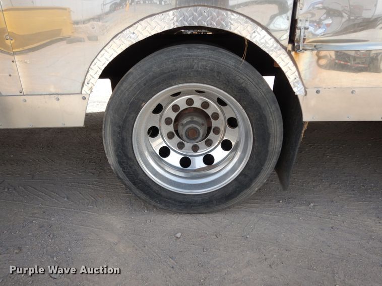 image for item DM2827 2005 Phoenix Coach Works horse trailer