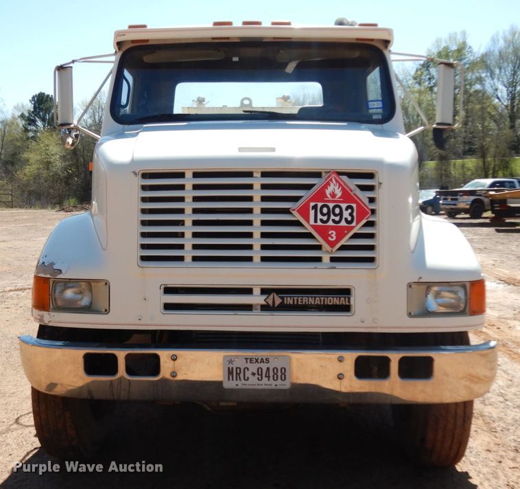image for item DM2877 1991 International 7100  utility / service truck