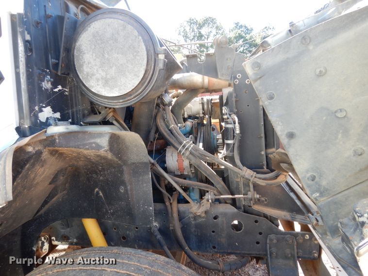 image for item DM2877 1991 International 7100  utility / service truck