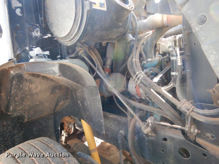 image for item DM2877 1991 International 7100  utility / service truck