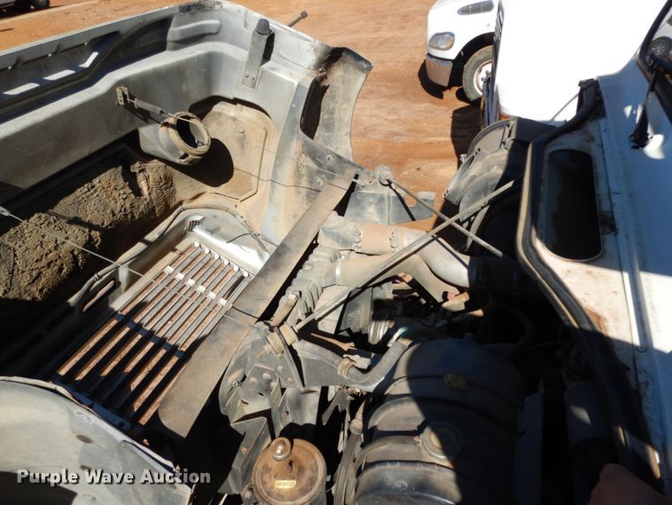 image for item DM2877 1991 International 7100  utility / service truck