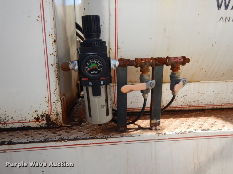 image for item DM2877 1991 International 7100  utility / service truck