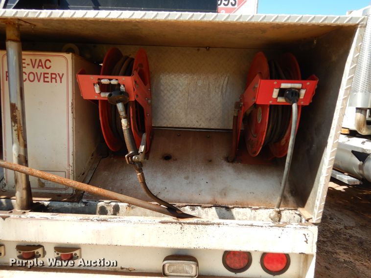 image for item DM2877 1991 International 7100  utility / service truck