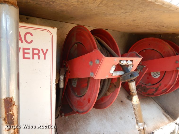 image for item DM2877 1991 International 7100  utility / service truck