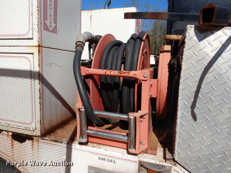 image for item DM2877 1991 International 7100  utility / service truck