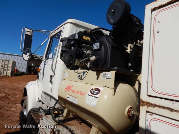 image for item DM2877 1991 International 7100  utility / service truck