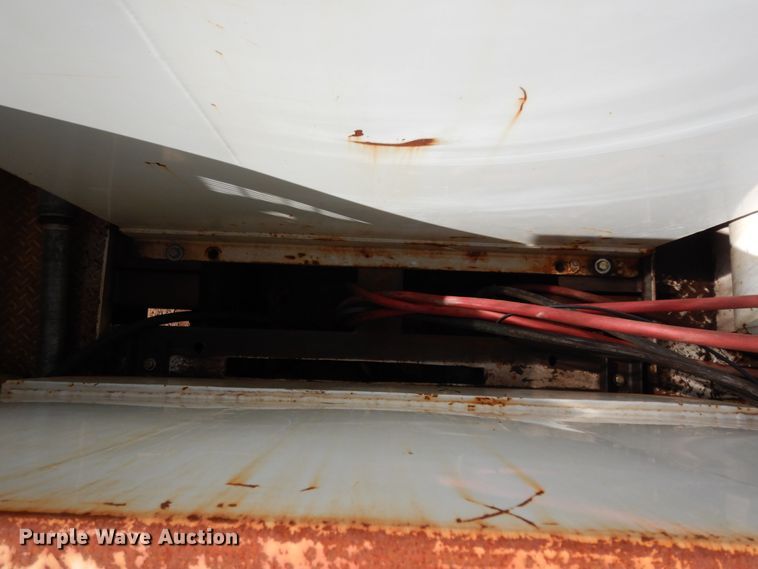 image for item DM2877 1991 International 7100  utility / service truck