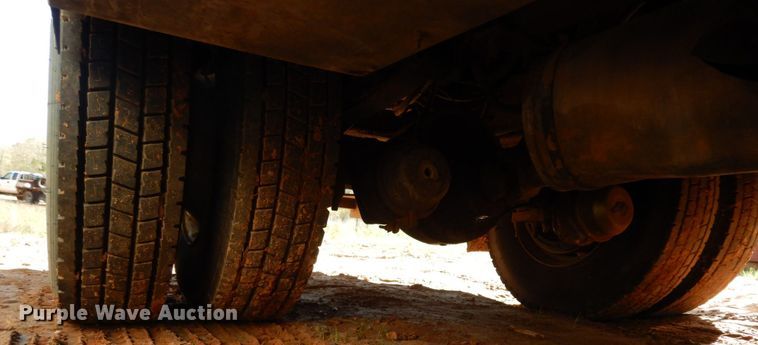 image for item DM2877 1991 International 7100  utility / service truck