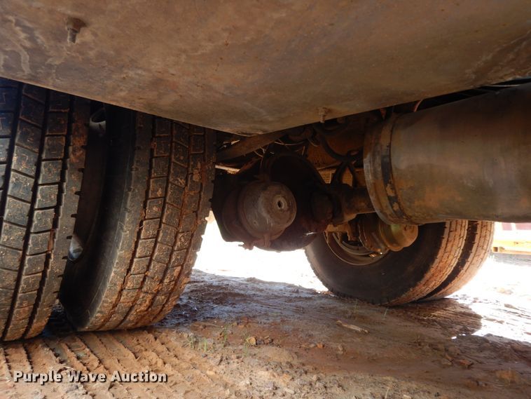 image for item DM2877 1991 International 7100  utility / service truck