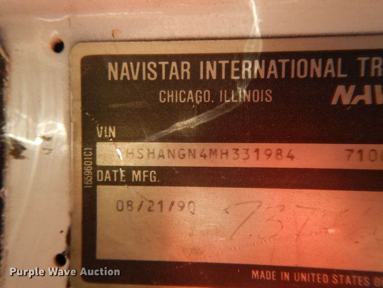 image for item DM2877 1991 International 7100  utility / service truck