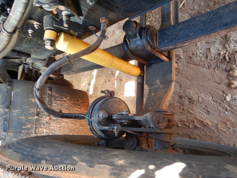 image for item DM2878 2001 Mack CH613  semi truck