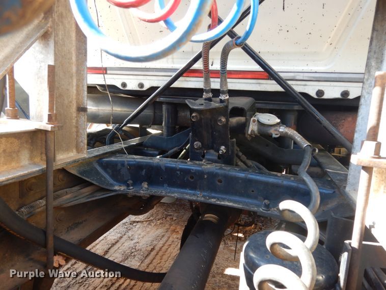 image for item DM2878 2001 Mack CH613  semi truck