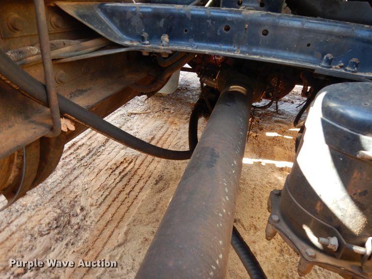 image for item DM2878 2001 Mack CH613  semi truck