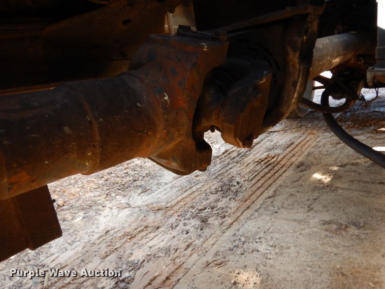 image for item DM2878 2001 Mack CH613  semi truck