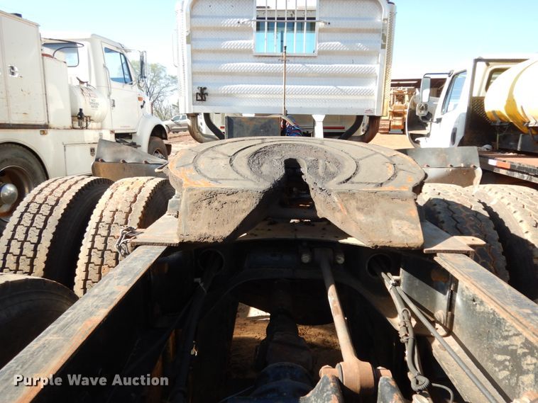 image for item DM2878 2001 Mack CH613  semi truck