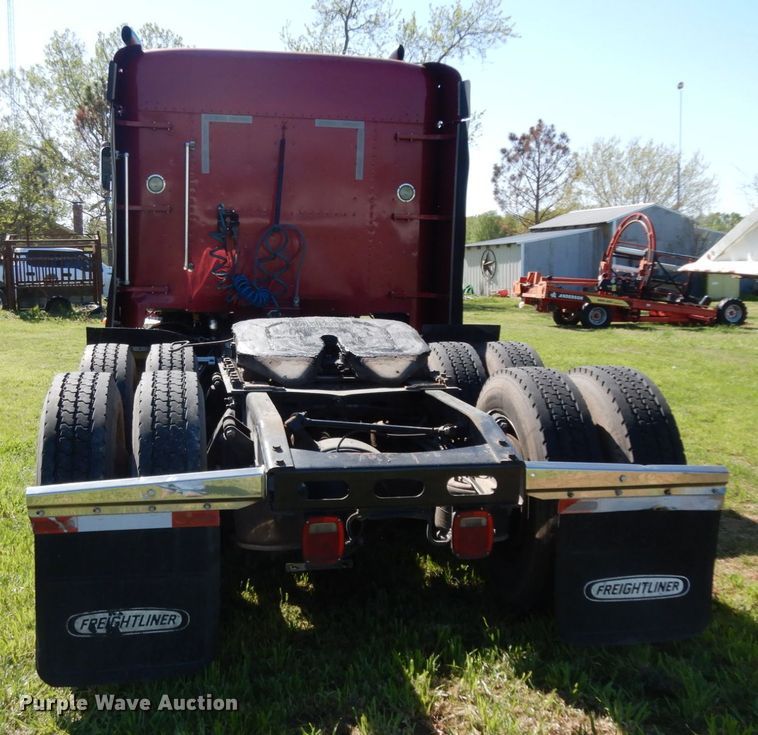 image for item DM2907 2006 Freightliner FLD 132XL Classic  semi truck