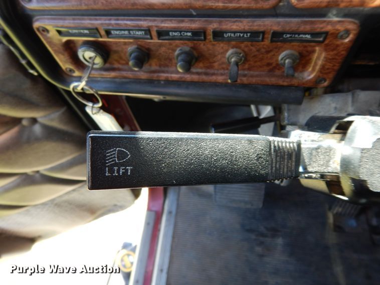 image for item DM2907 2006 Freightliner FLD 132XL Classic  semi truck