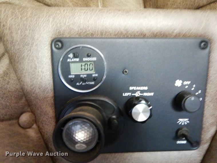 image for item DM2907 2006 Freightliner FLD 132XL Classic  semi truck