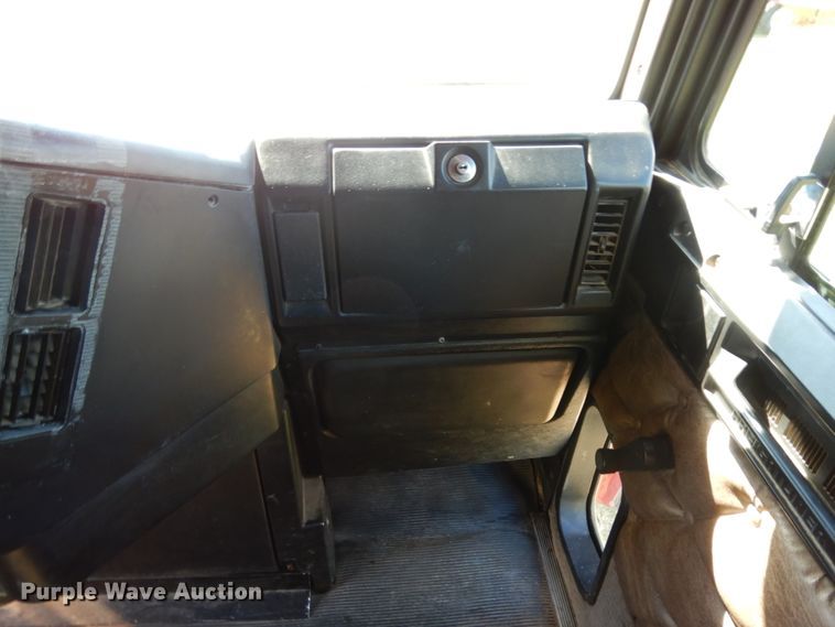 image for item DM2907 2006 Freightliner FLD 132XL Classic  semi truck