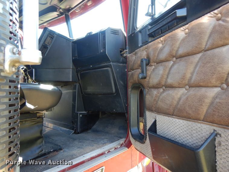 image for item DM2907 2006 Freightliner FLD 132XL Classic  semi truck