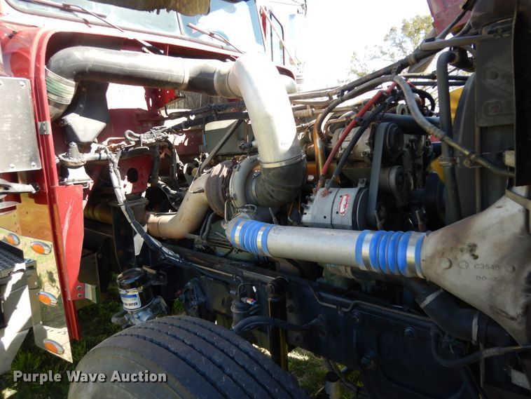 image for item DM2907 2006 Freightliner FLD 132XL Classic  semi truck