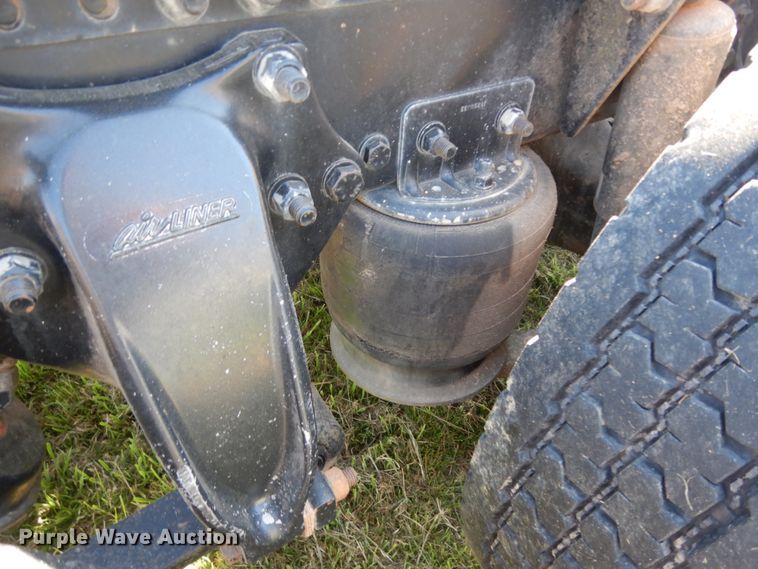 image for item DM2907 2006 Freightliner FLD 132XL Classic  semi truck