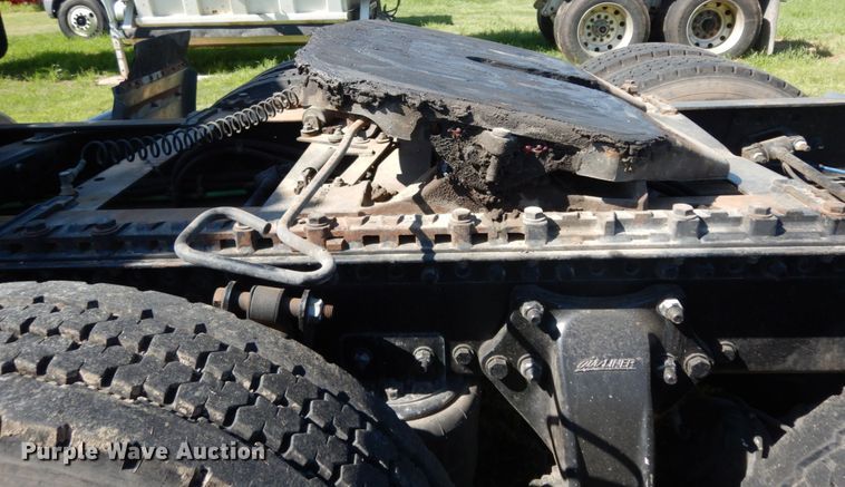 image for item DM2907 2006 Freightliner FLD 132XL Classic  semi truck