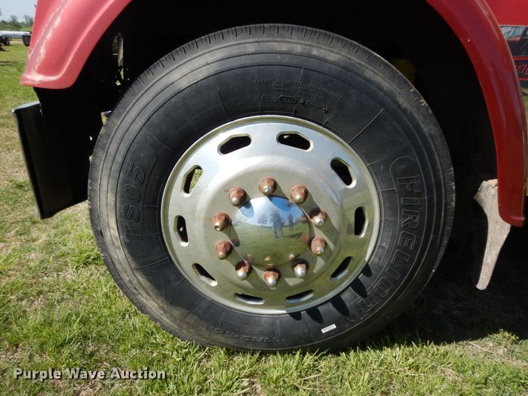 image for item DM2907 2006 Freightliner FLD 132XL Classic  semi truck