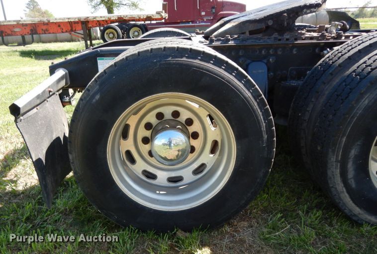 image for item DM2907 2006 Freightliner FLD 132XL Classic  semi truck